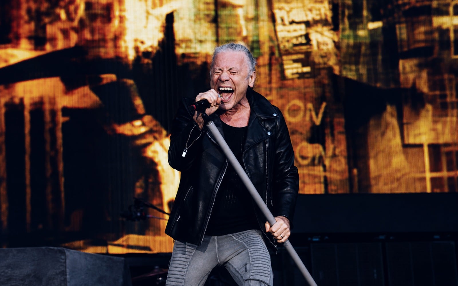 Bruce Dickinson: „Wer nicht mehr singen kann, ist keine Legende mehr“