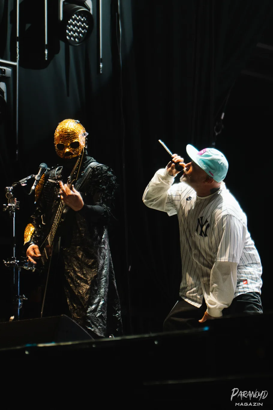 Limp Bizkit bei der Show im Scheinwerferlicht © Marc Blessing