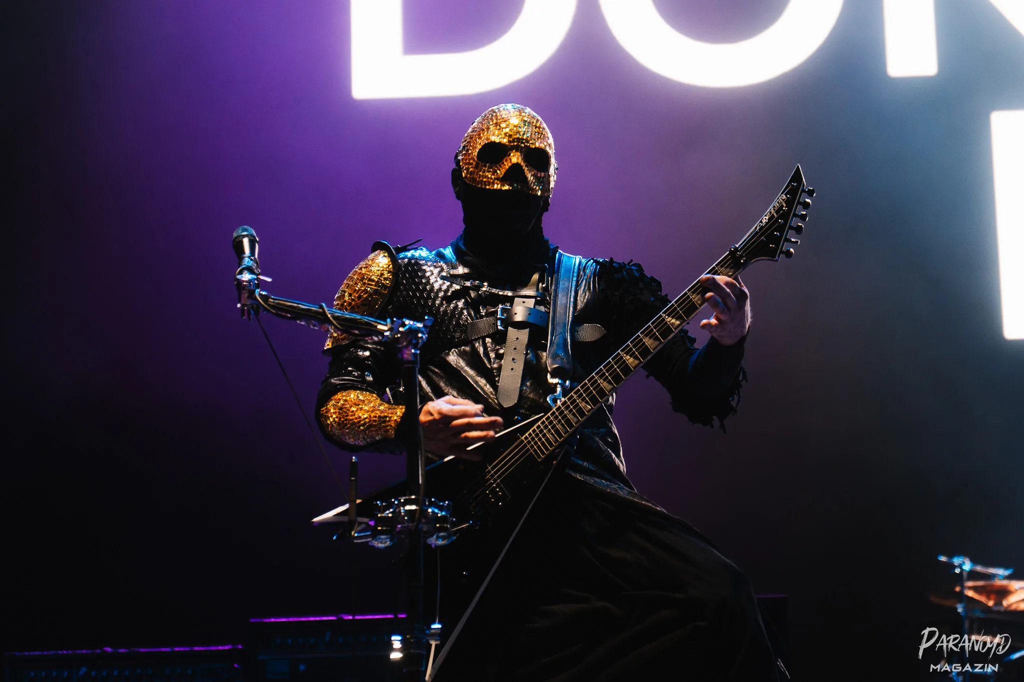 Limp Bizkit im Scheinwerferlicht beim Konzert © Marc Blessing