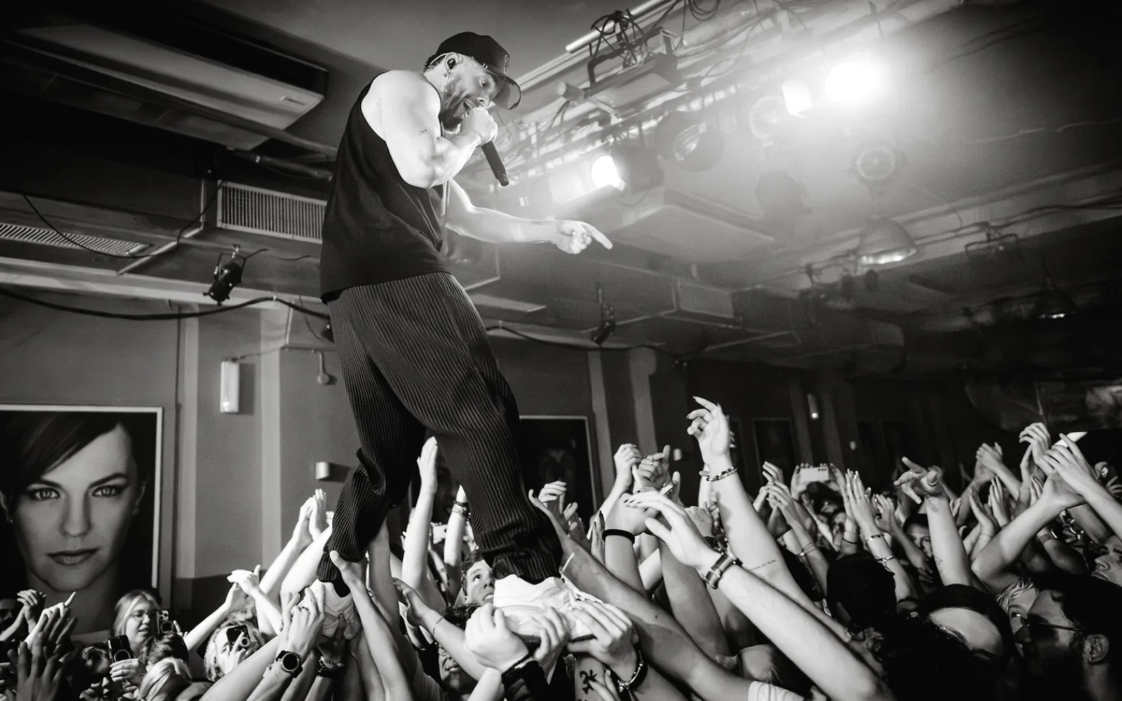 Set It Off live auf der Bühne beim Konzert in Aschaffenburg © Björn Vollmuth