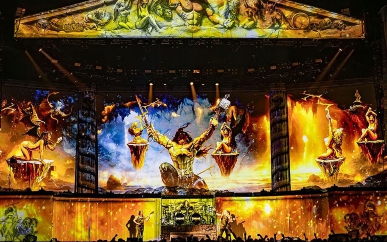 Manowar bei der Show im Scheinwerferlicht © Marc Blessing