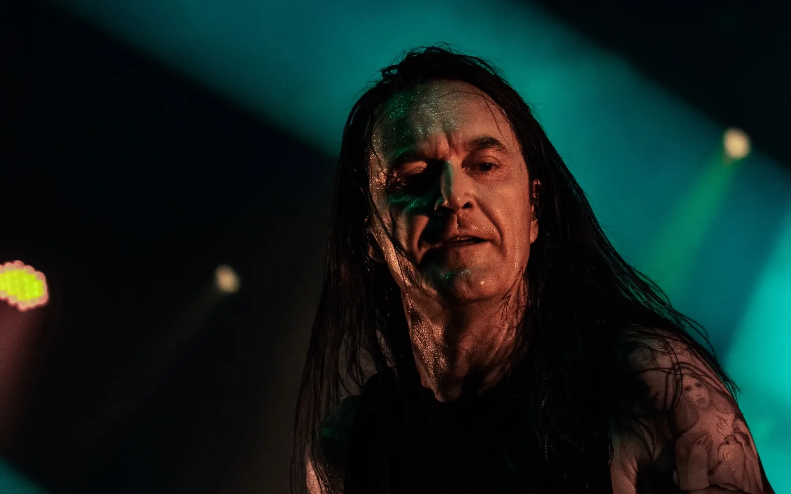 Bei live auf der Bühne beim Konzert © Kevin Richter