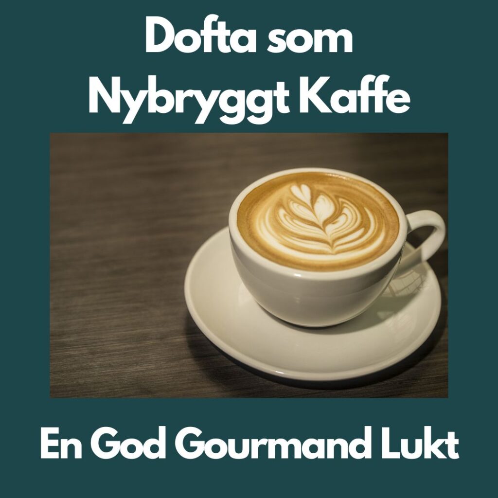 En varm kaffe placerad på bordet, vilket är en doft som många kräver på morgonen.