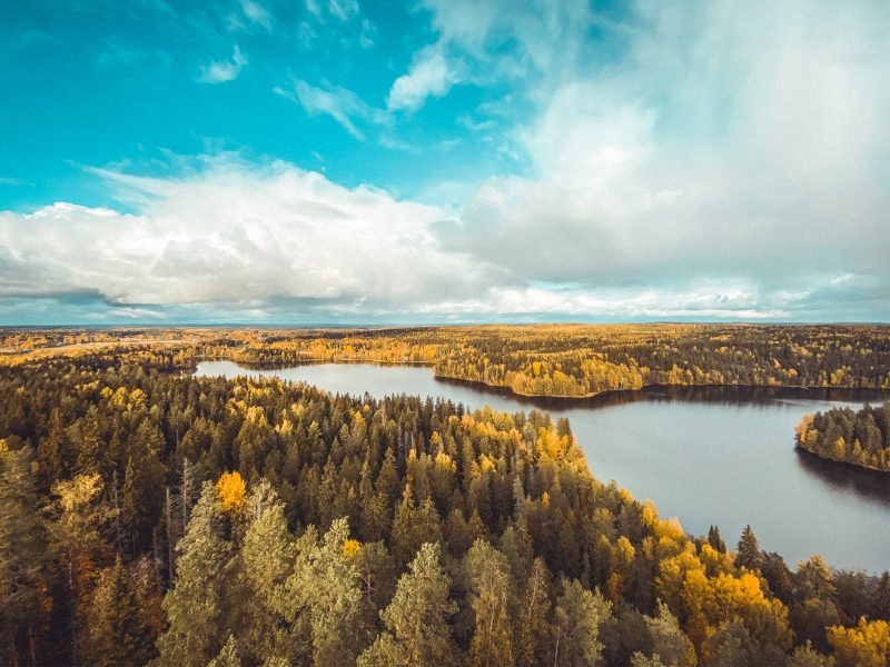 Keski-Suomen matkailuopas – Suomen Sydämen lumoavat maisemat ja kulttuuri
