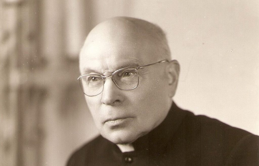 M. le curé Louis Mullier, don de la famille Dal