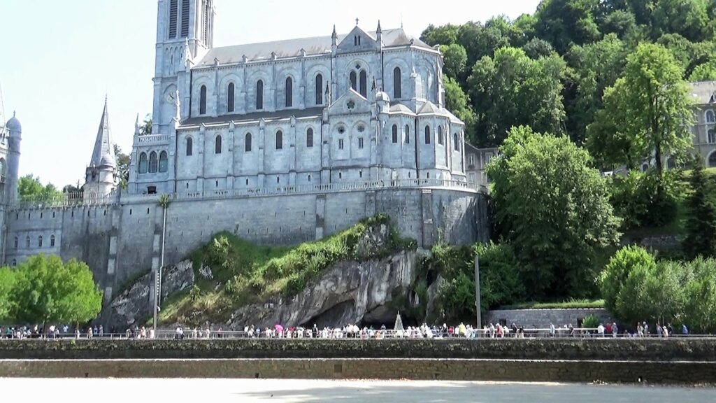 Lundi 18 juillet : Messe à la Grotte