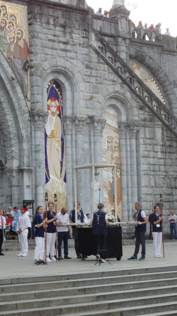 17 juillet : La Procession Mariale