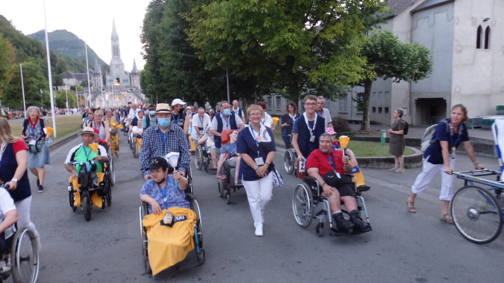 17 juillet : La Procession Mariale