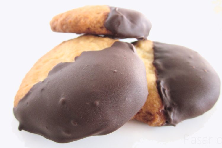 Galletas de jengibre con chocolate