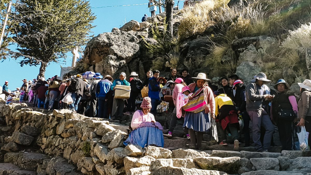 people waiting in line on Cerro Calvario during Independence Day, one of the best things to do in Copacabana Bolivia