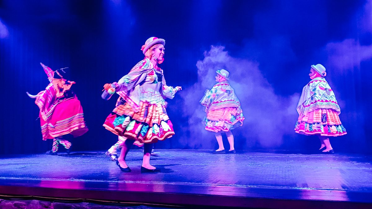 one of the best things to do sucre is enjoy the Orígenes dance show