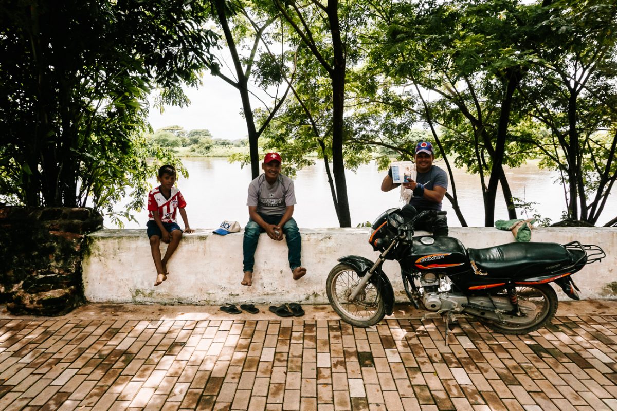 People at the boulevard of Santa Cruz de Mompox Colombia.