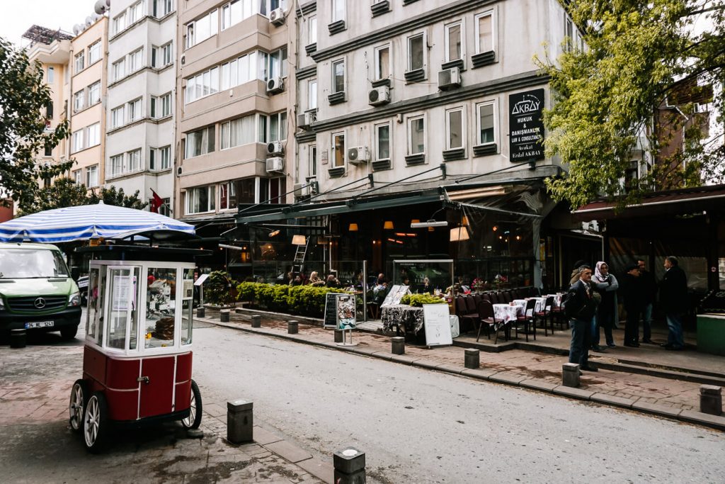 restaurant straat in Istanbul