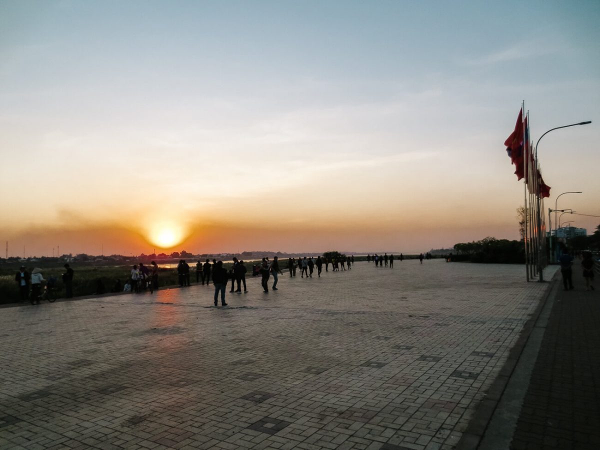 Things to do in Vientiane | Mekong sunset