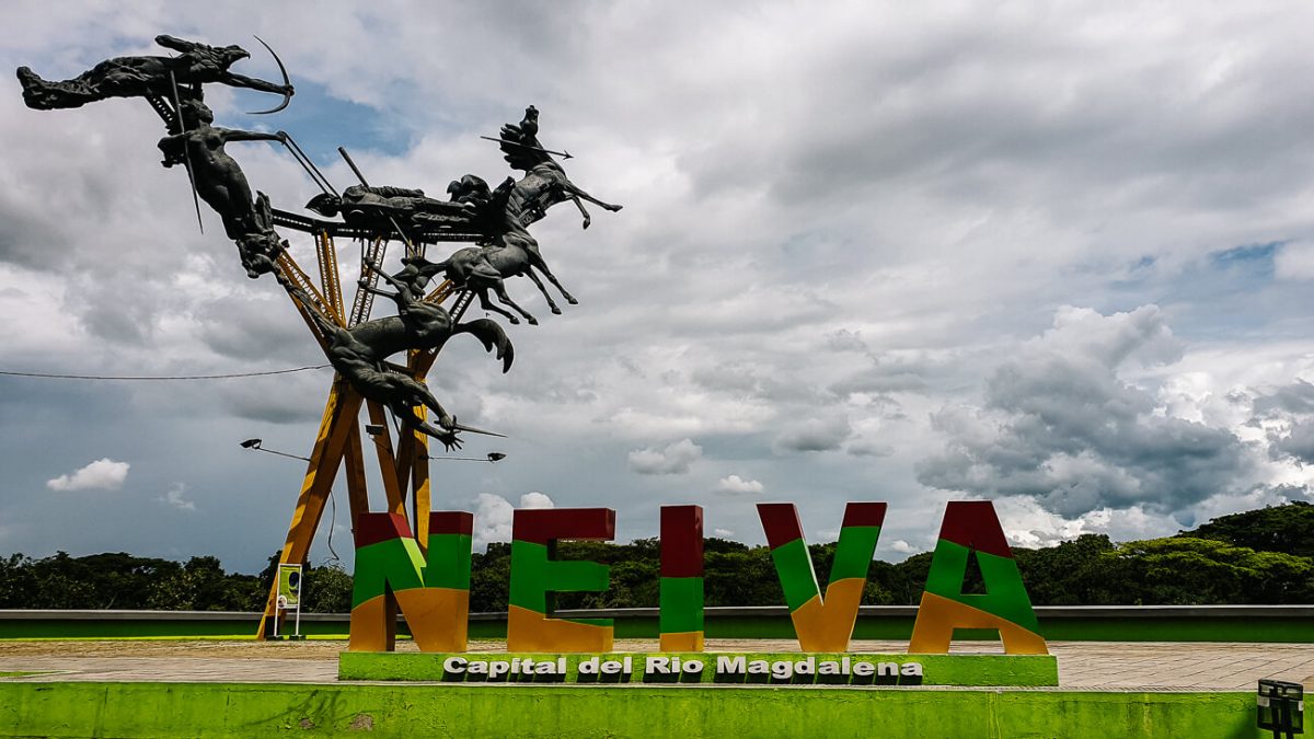 Artists from Colombia Discover & meet six famous Colombian artists