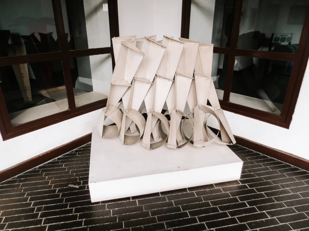 Artists from Colombia Discover & meet six famous Colombian artists