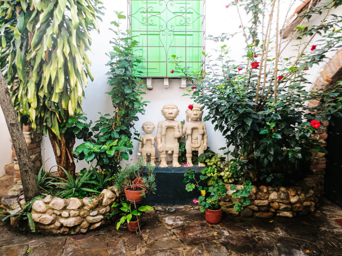 Artists from Colombia Discover & meet six famous Colombian artists