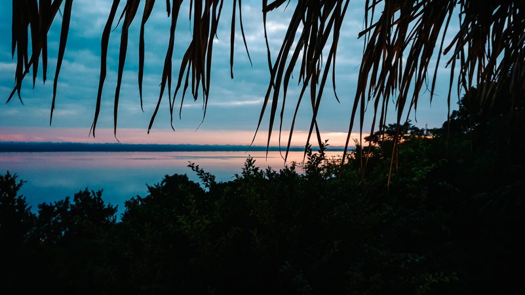 uitzicht ove lago peten itza Guatemala