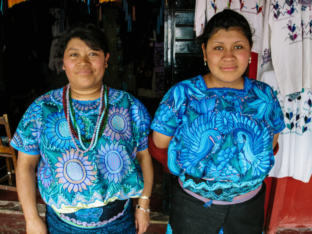 Meet the indigenous woman of Zinacantán, one of my top travel tips for San Cristóbal de las Casas Mexico.