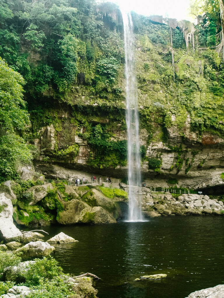 visit  the waterfall of Misol Ha, one of my tops tips for a trip to Chiapas in Mexico