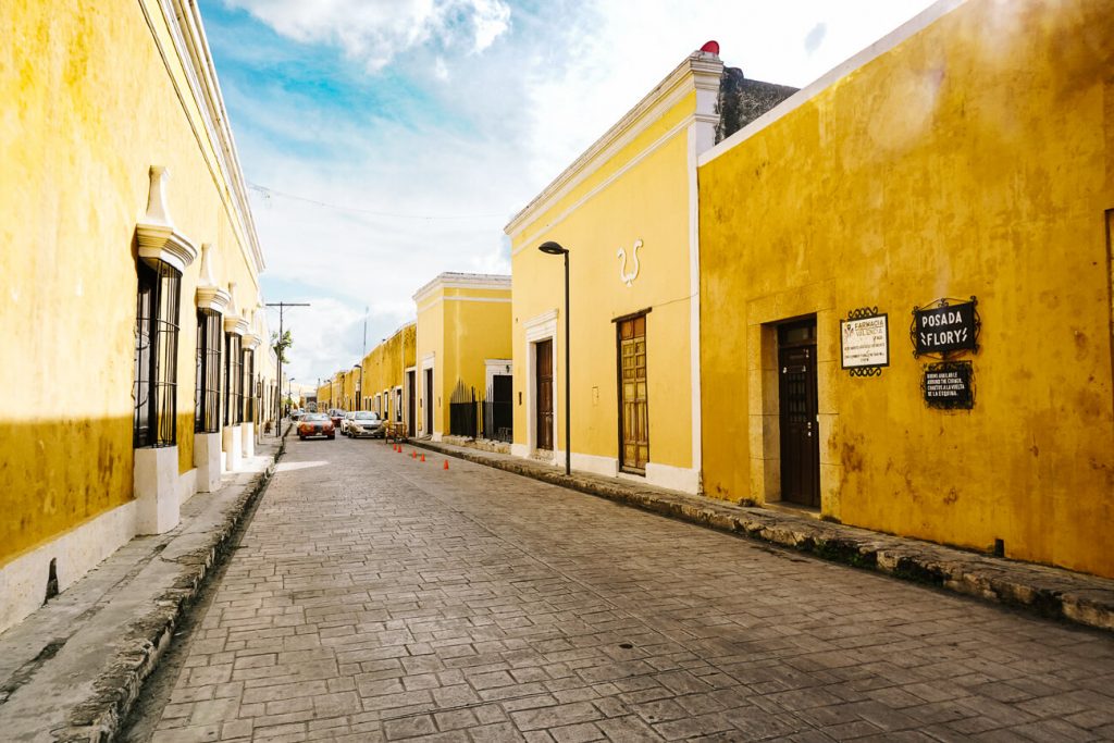 yellow streets in Izamal Mexico