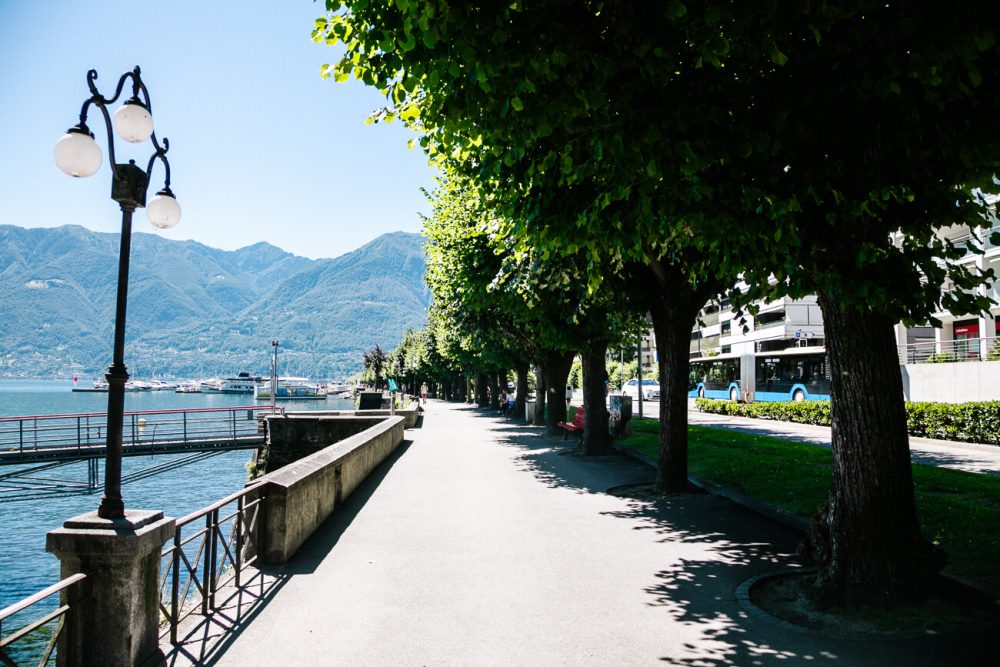 Een van de mooiste bezienswaardigheden van Locarno in Zwitserland is de boulevard, gelegen aan het Lago Maggiore