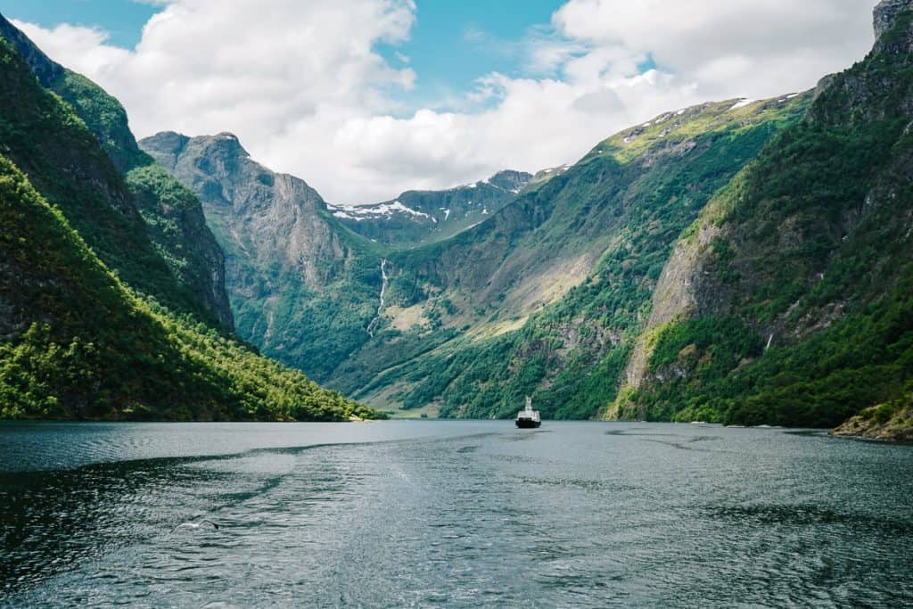 De fjorden van Noorwegen, een van de top bezienswaardigheden in en vanuit Bergen.