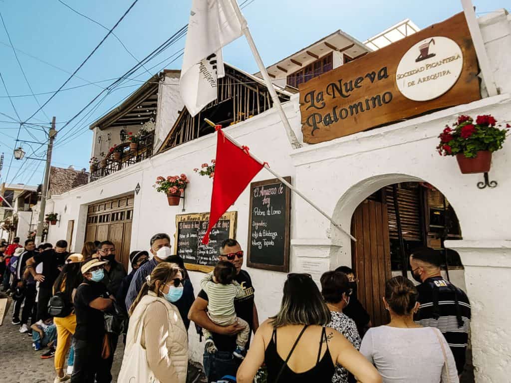 In de wijk Yanahuara in Arequipa Peru zijn talloze picanteria’s. Dit zijn lokale restaurantjes waar je goed en vers kunt eten. 