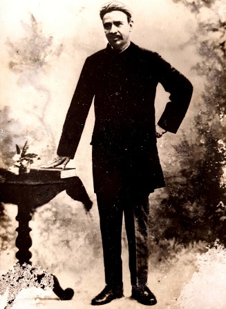 Hermit and the Householder:  Khirode Chandra Roy Chowdhury