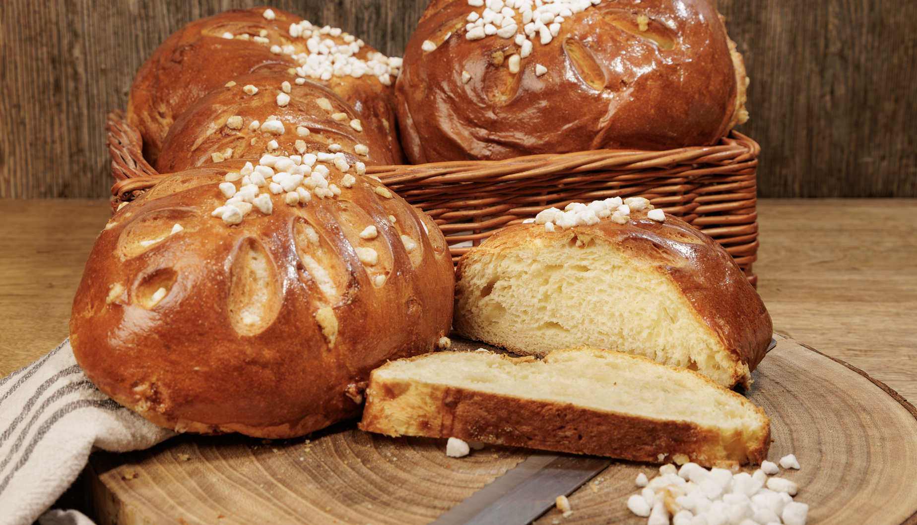 9208-pain-brioche-craquelin_1848-1059