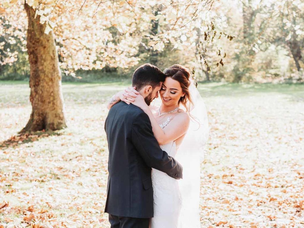 Read more about the article HOTEL WEDDING AT HALLMARK SEFTON PARK IN LIVERPOOL – LAUREN AND TOM