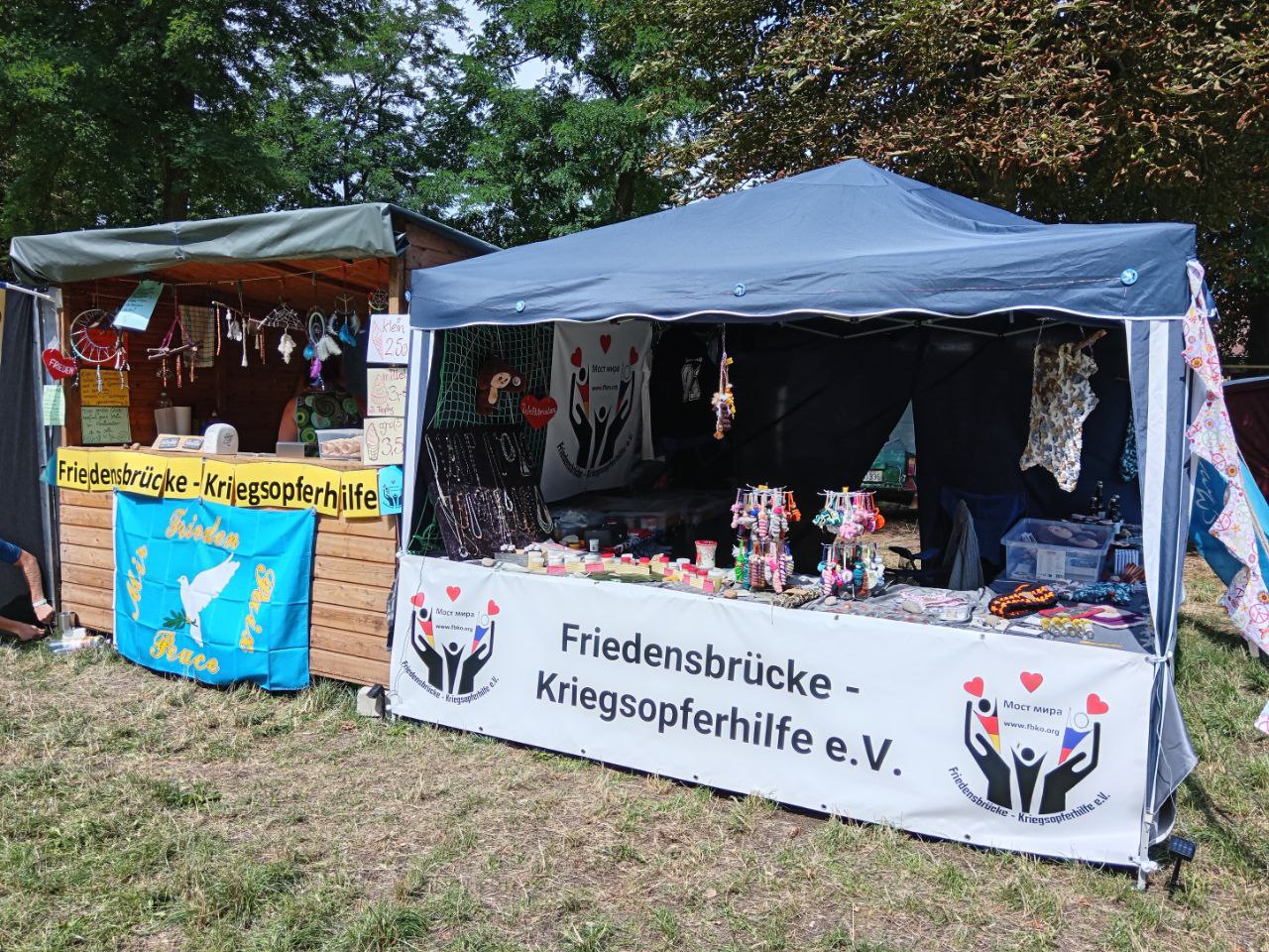 Friedensbrücke Stand