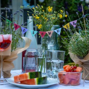 Wir feiern Mittsommer. DIY Mini- Wimpelkette