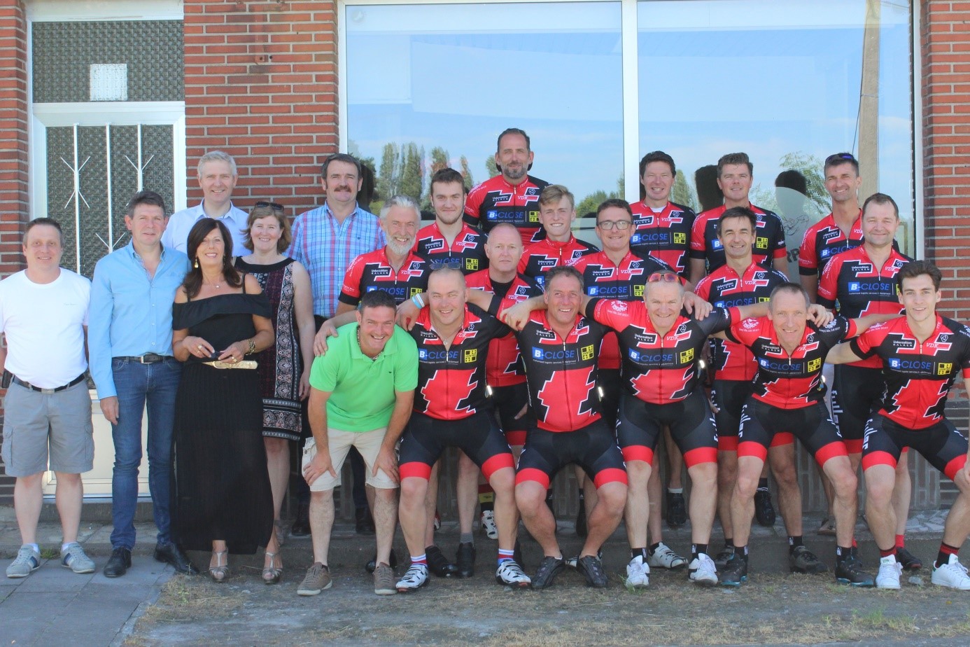 De unkerzakbikers zetten zich in voor het goede doel.