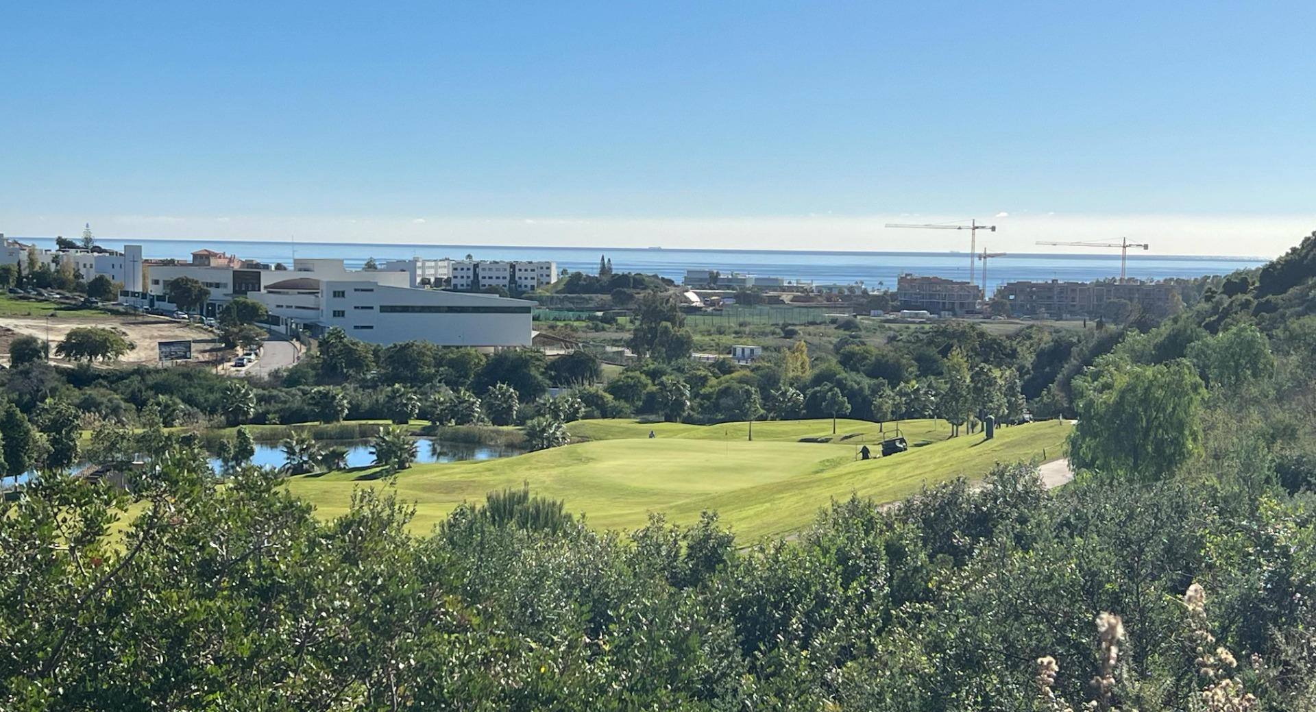 Azata Golf