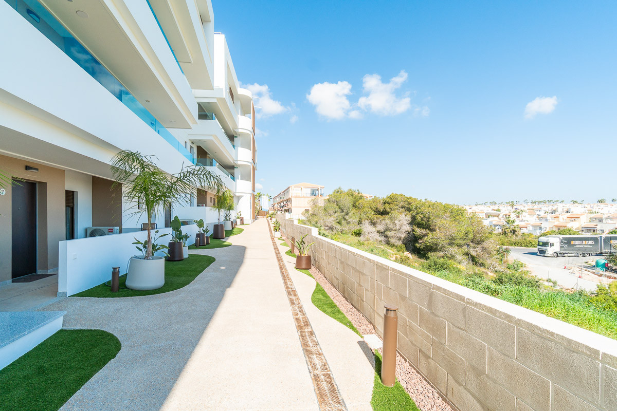 Apartment in Orihuela Costa — Ref 13818043-05