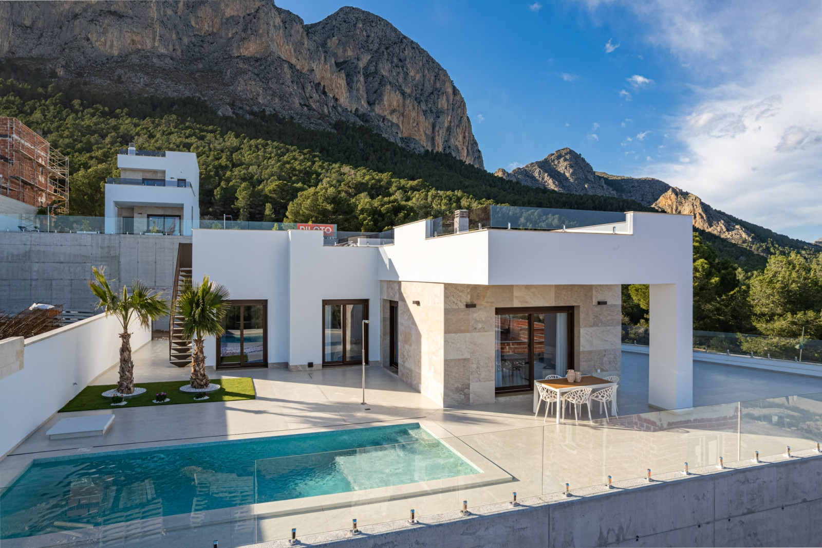 detached in Polop — Ref 17415