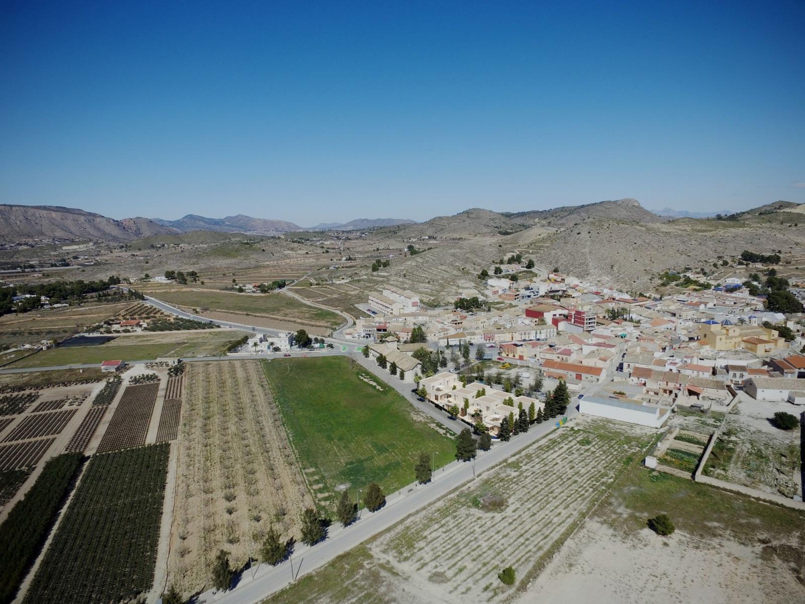 Detached in Hondón de las Nieves — Ref 15601693-01