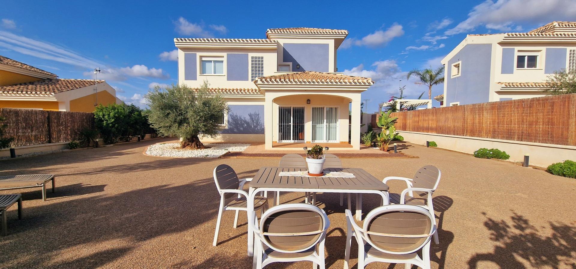 detached in Purias — Ref 17626