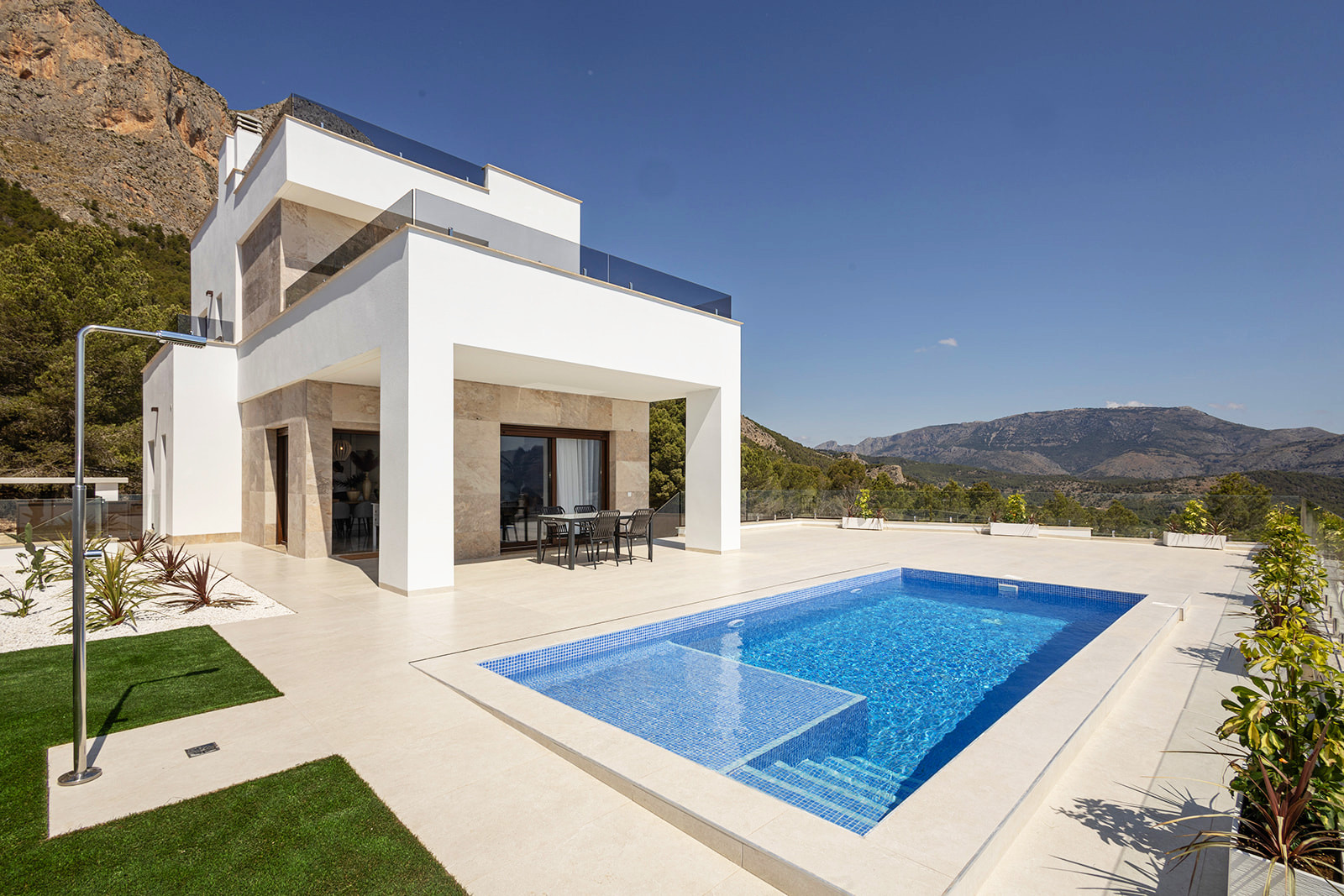 detached in Polop — Ref 17415
