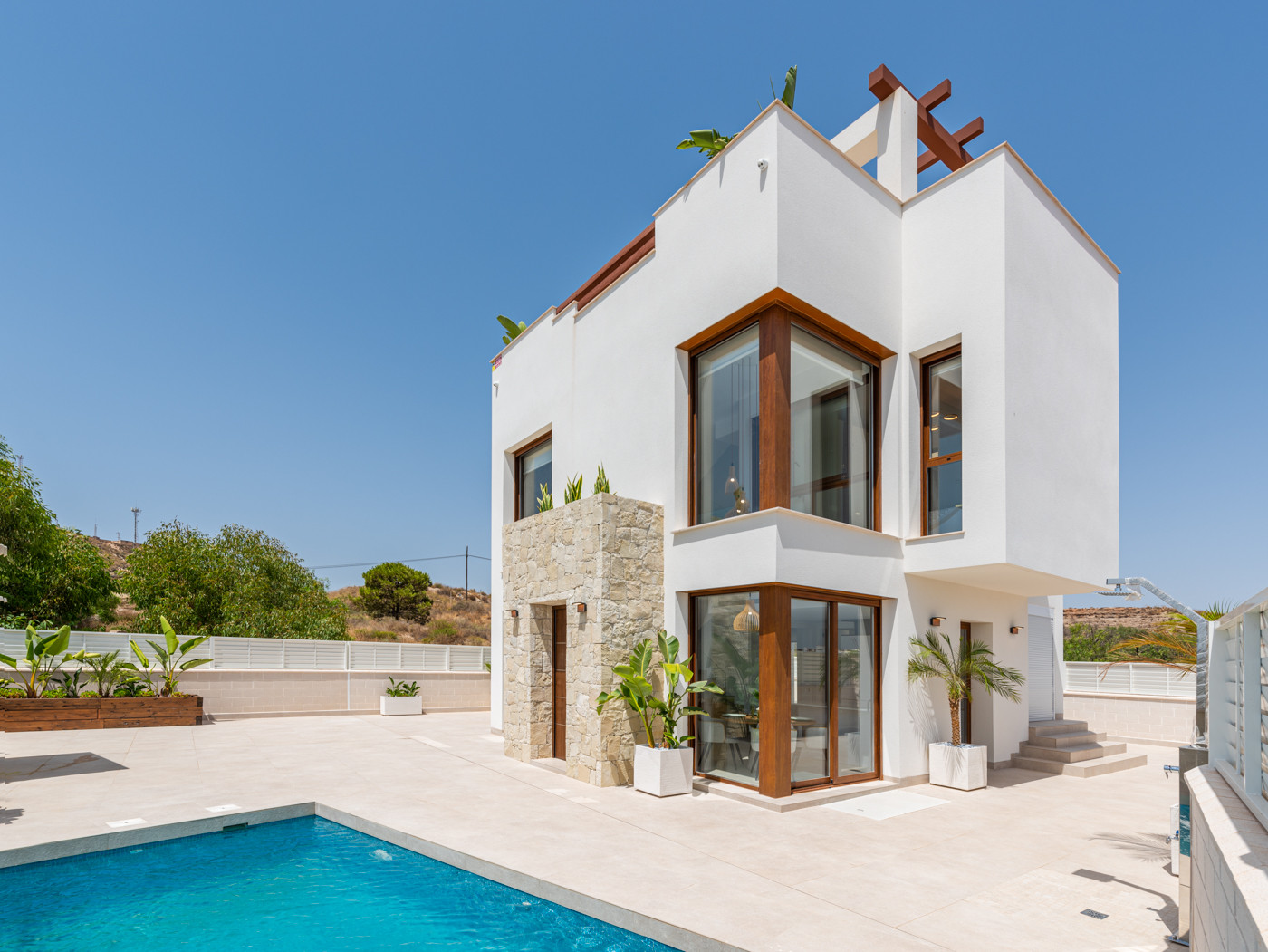 detached in Vera — Ref 12605