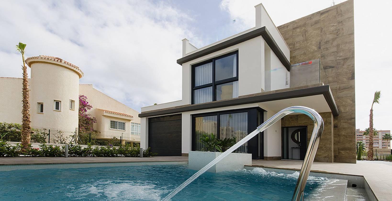 villa in Dehesa de Campoamor — Ref 18773