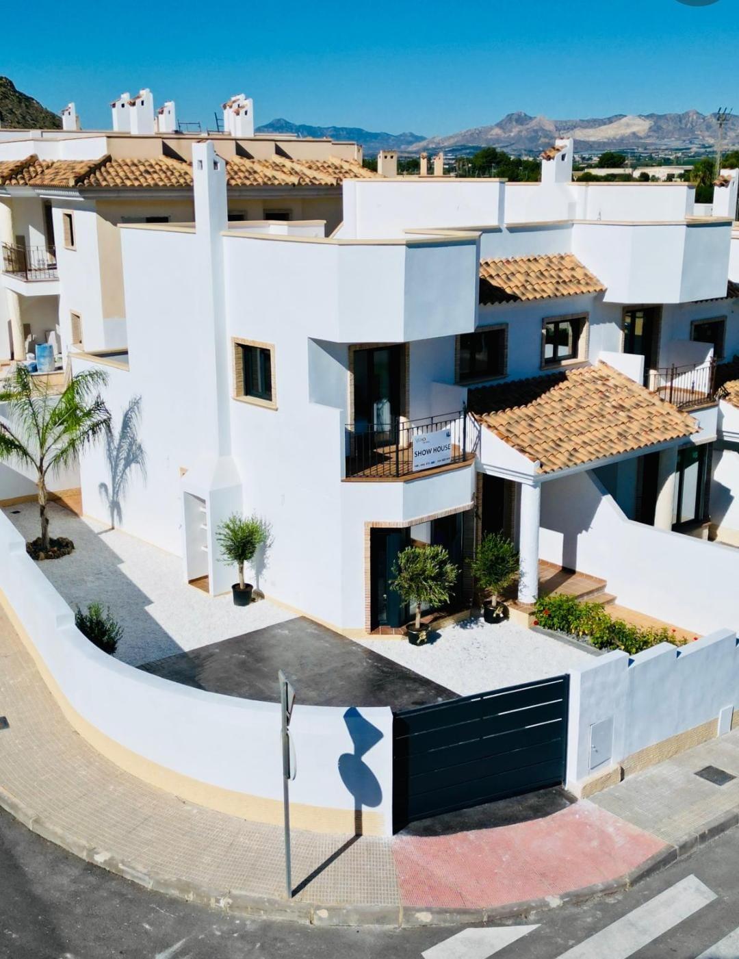 terraced in Cox — Ref 28047