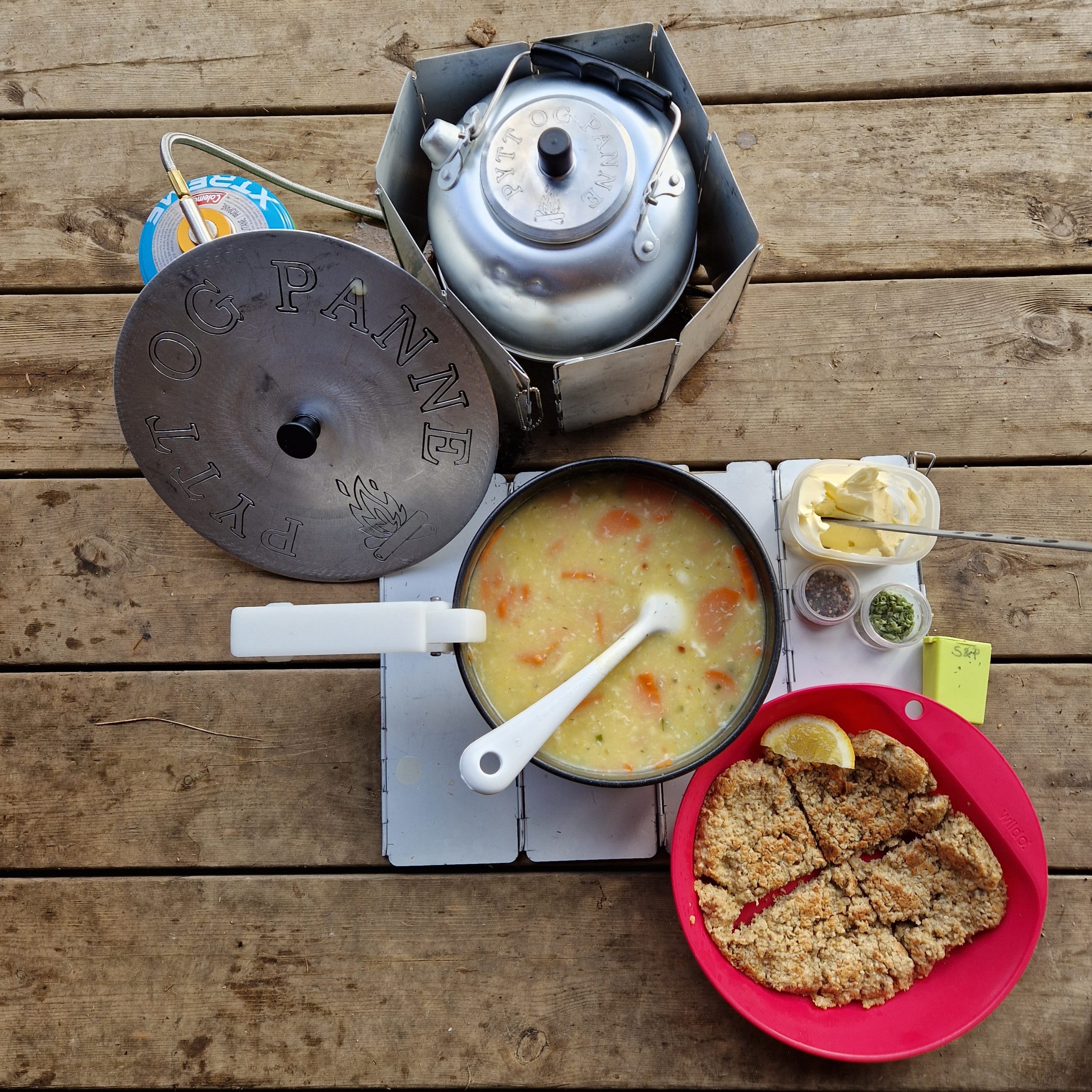 Fiskesuppe alla de Pytt og Panne. Turmatlaging