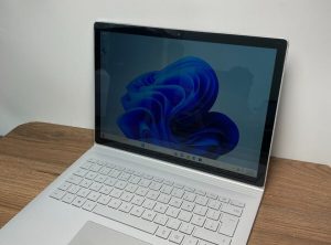 Microsoft Surface Book 2