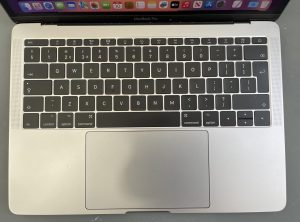 Apple MacBook Pro 13 inch 2017