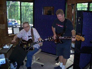 Scotty Moore in studio