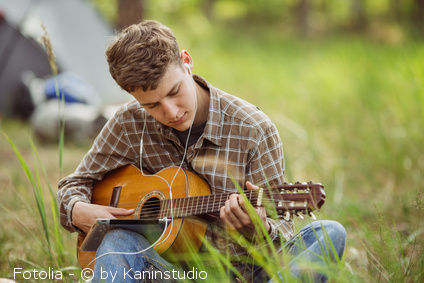 Mini guitare - Les Petits Raffineurs