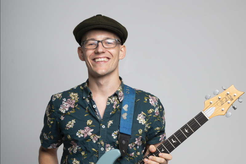 Gig : Leo Kelly-Gee