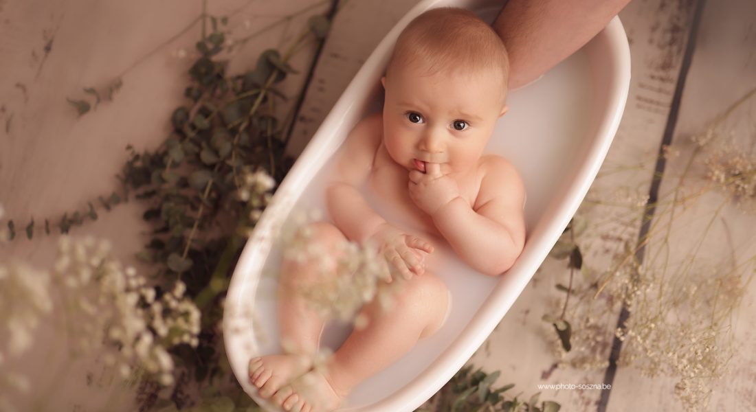 séance photo bébé bain de lait